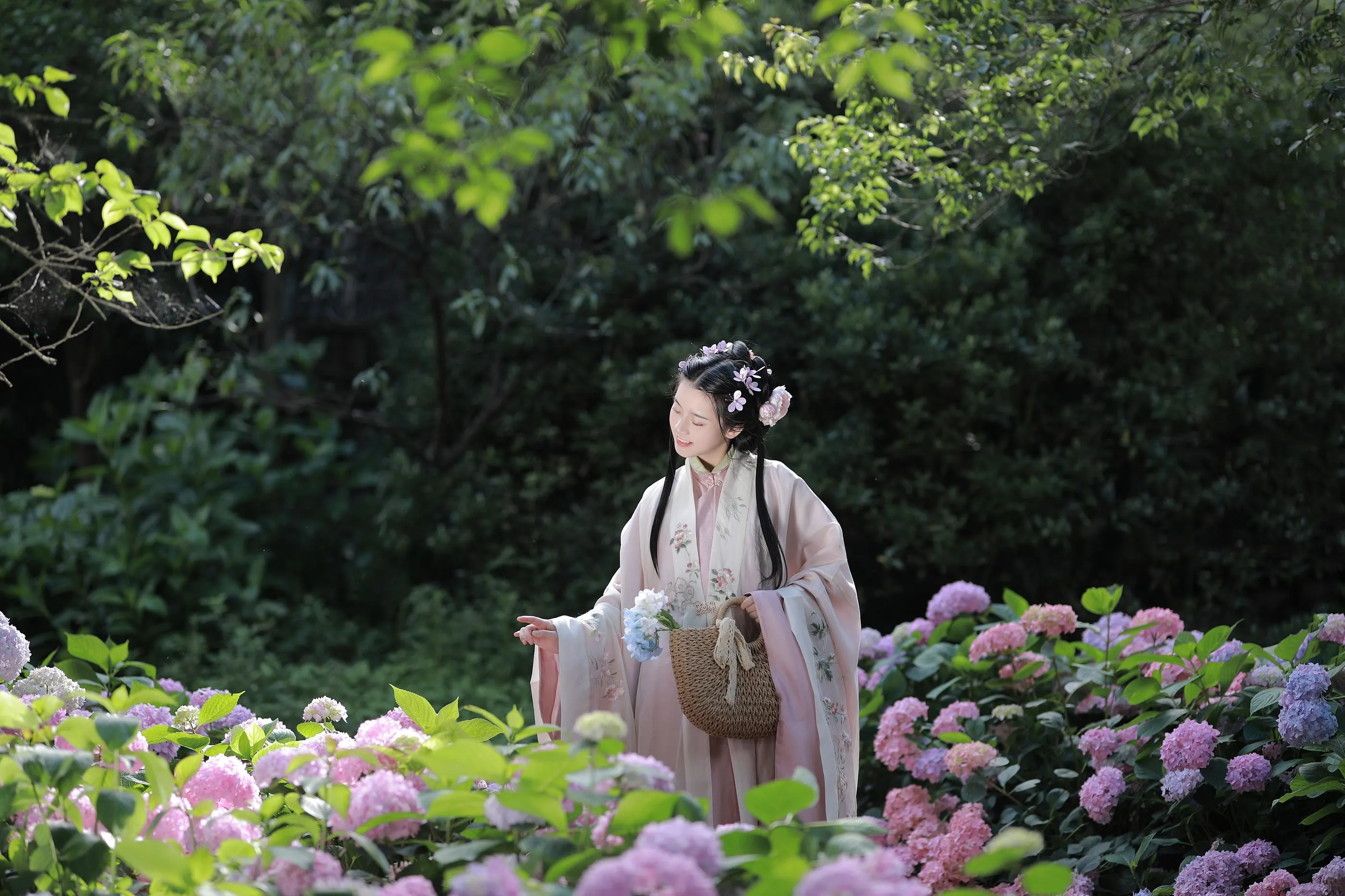 [YITUYU艺图语]2022.07.20 一念花开，香如故 Dear-郑同学 [38P]插图7